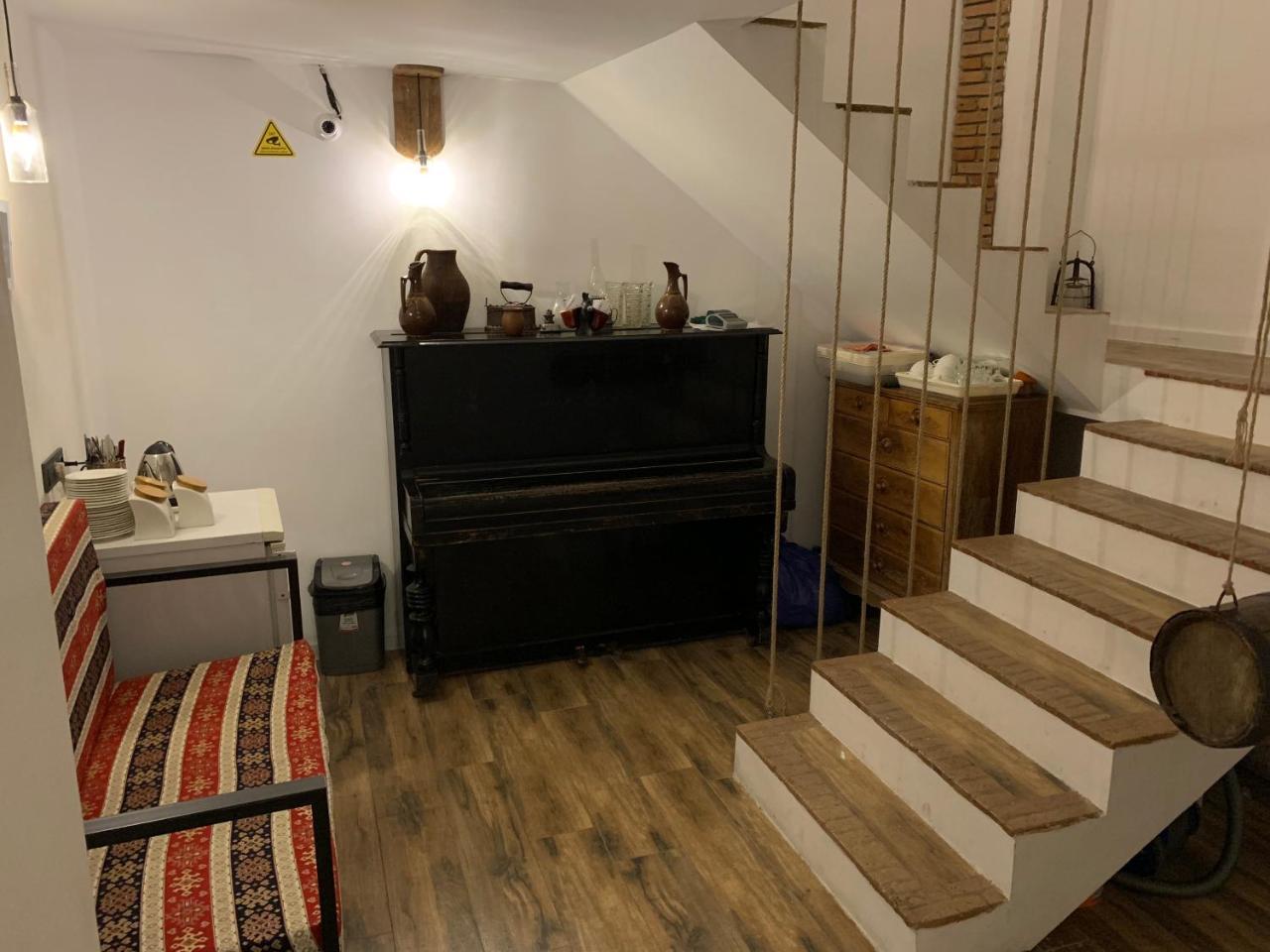 Hotel Baratashvili 12 Тбилиси Экстерьер фото