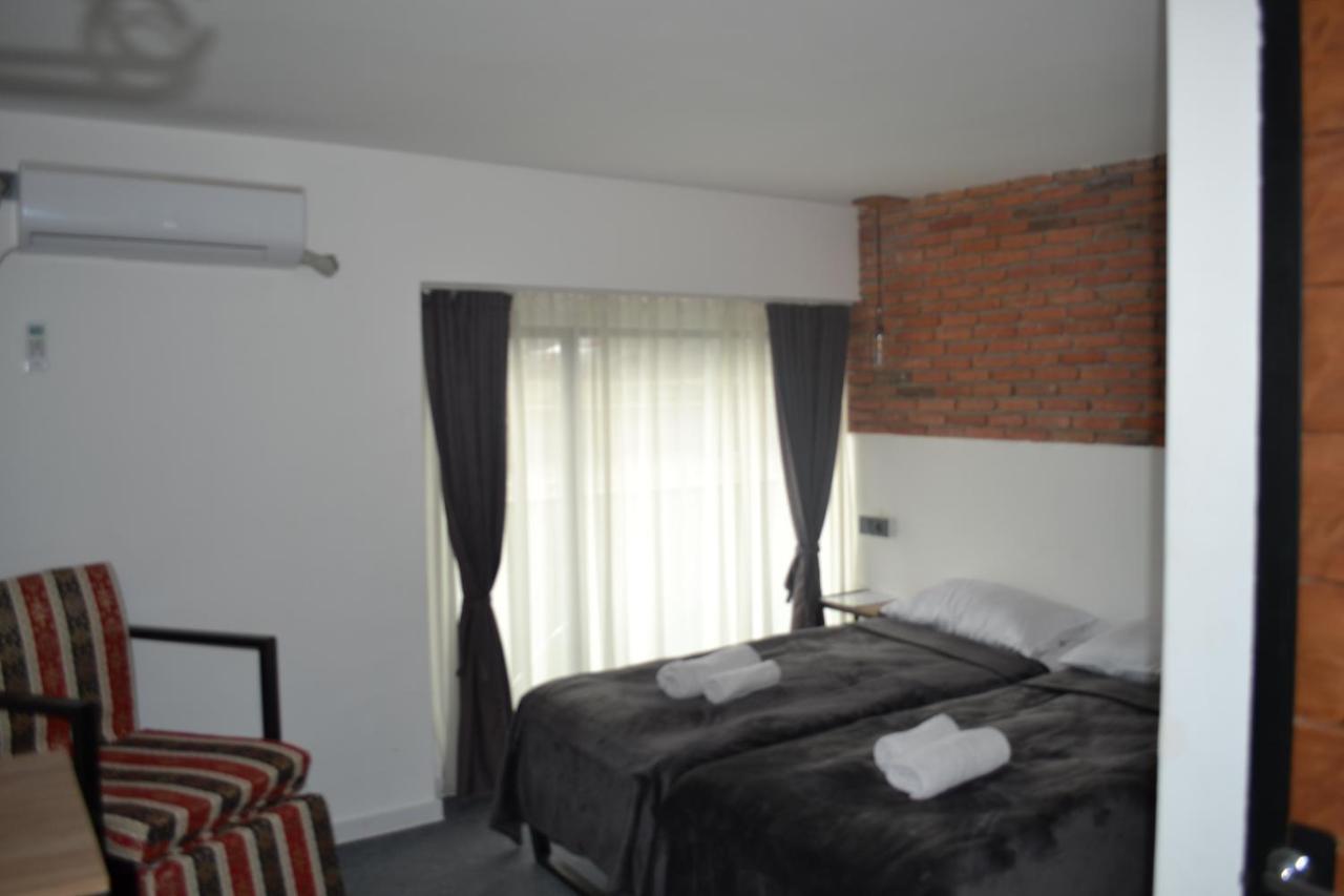 Hotel Baratashvili 12 Тбилиси Экстерьер фото