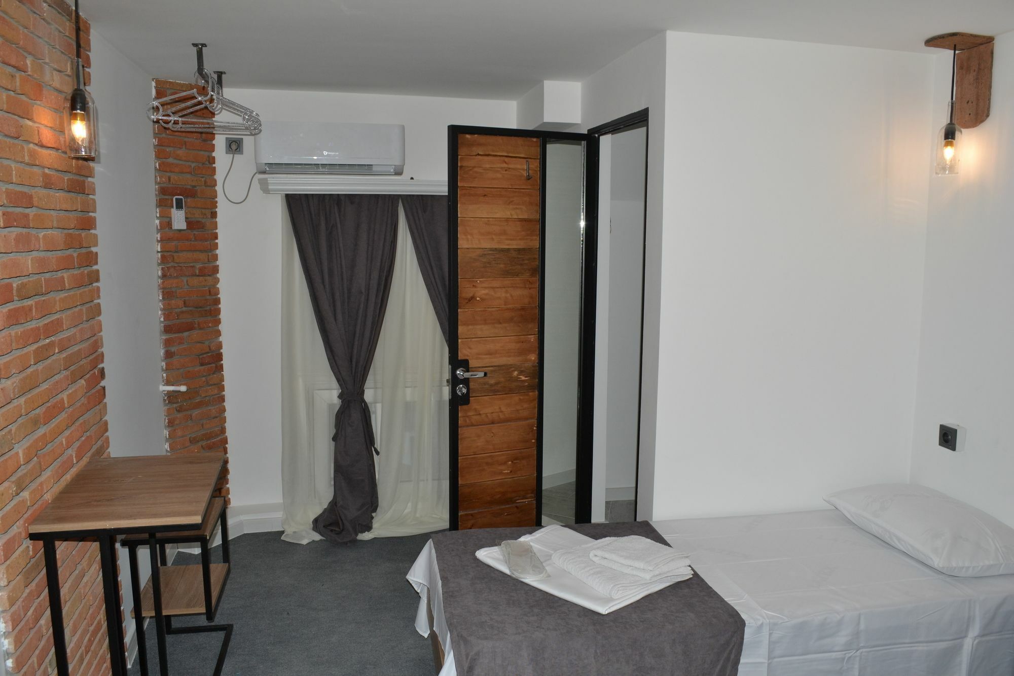Hotel Baratashvili 12 Тбилиси Экстерьер фото